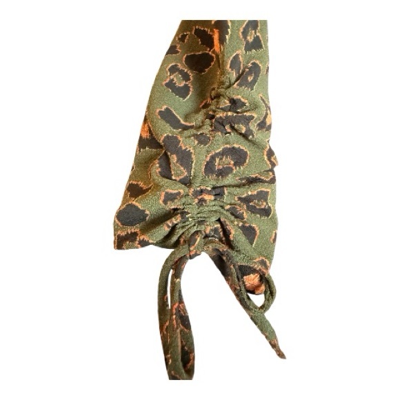 New Directions Green Leopard Print Blouse - Picture 3 of 5